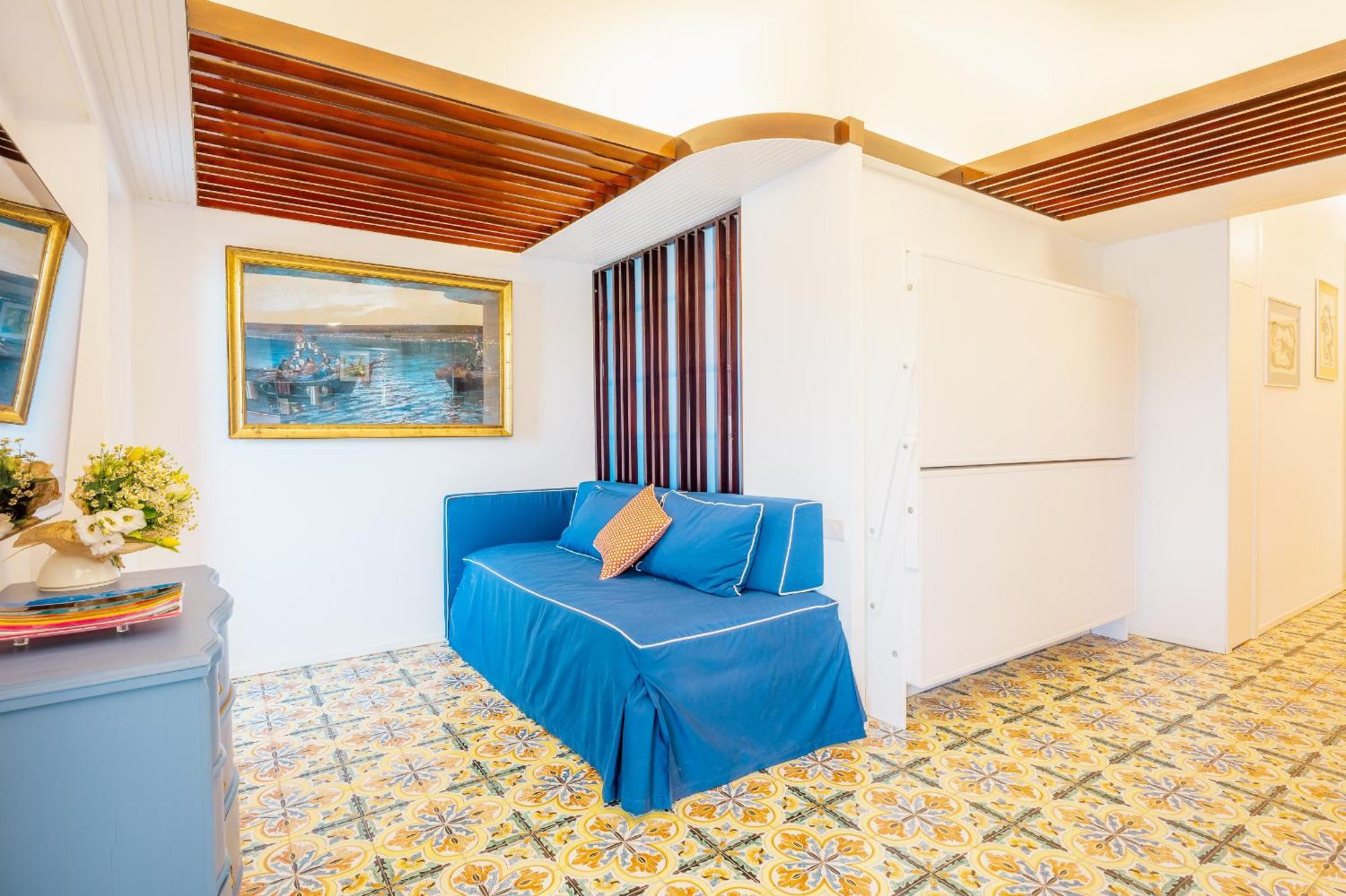 Round House Apartment *