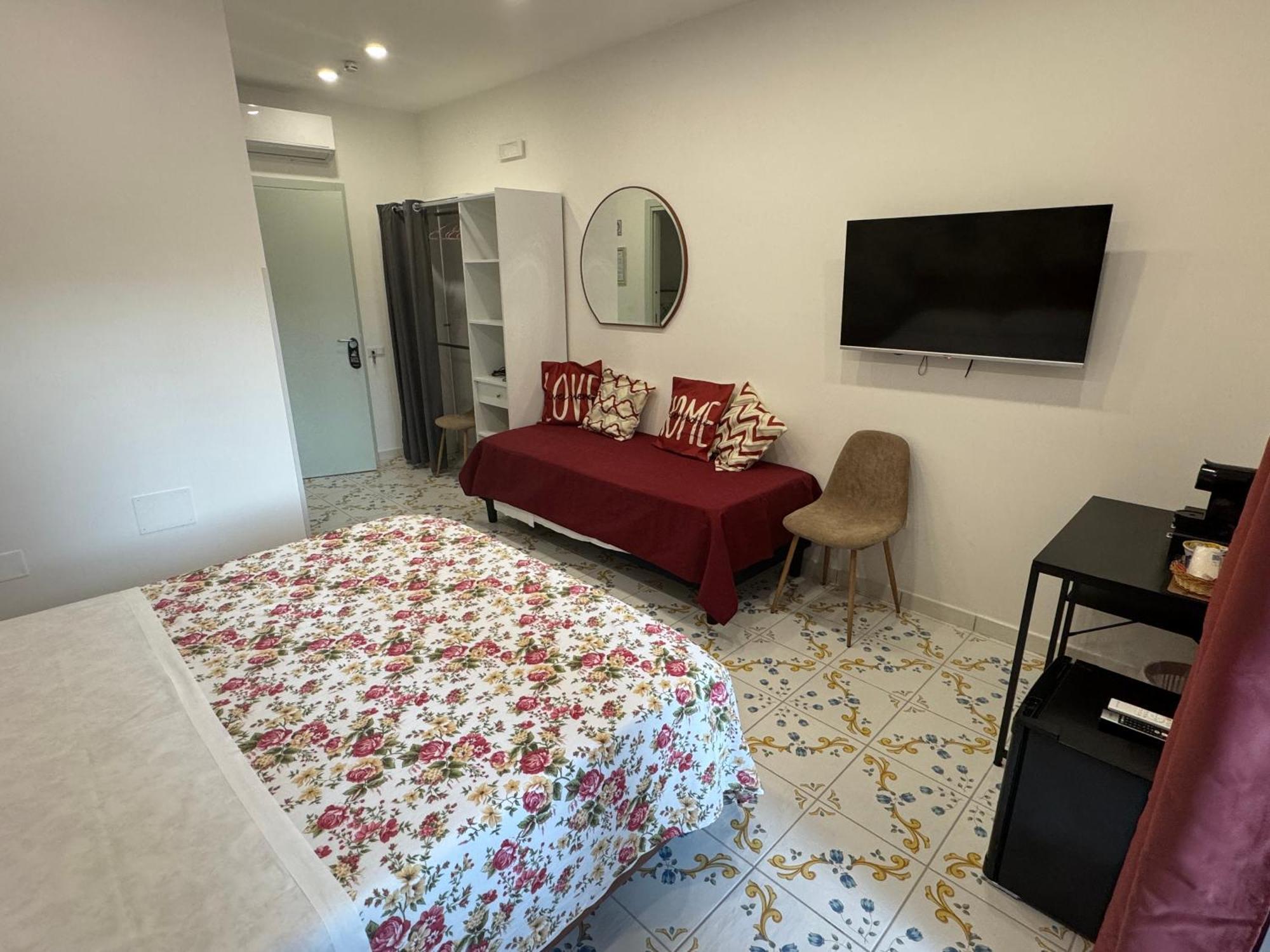 Angela House Center Bed & Breakfast