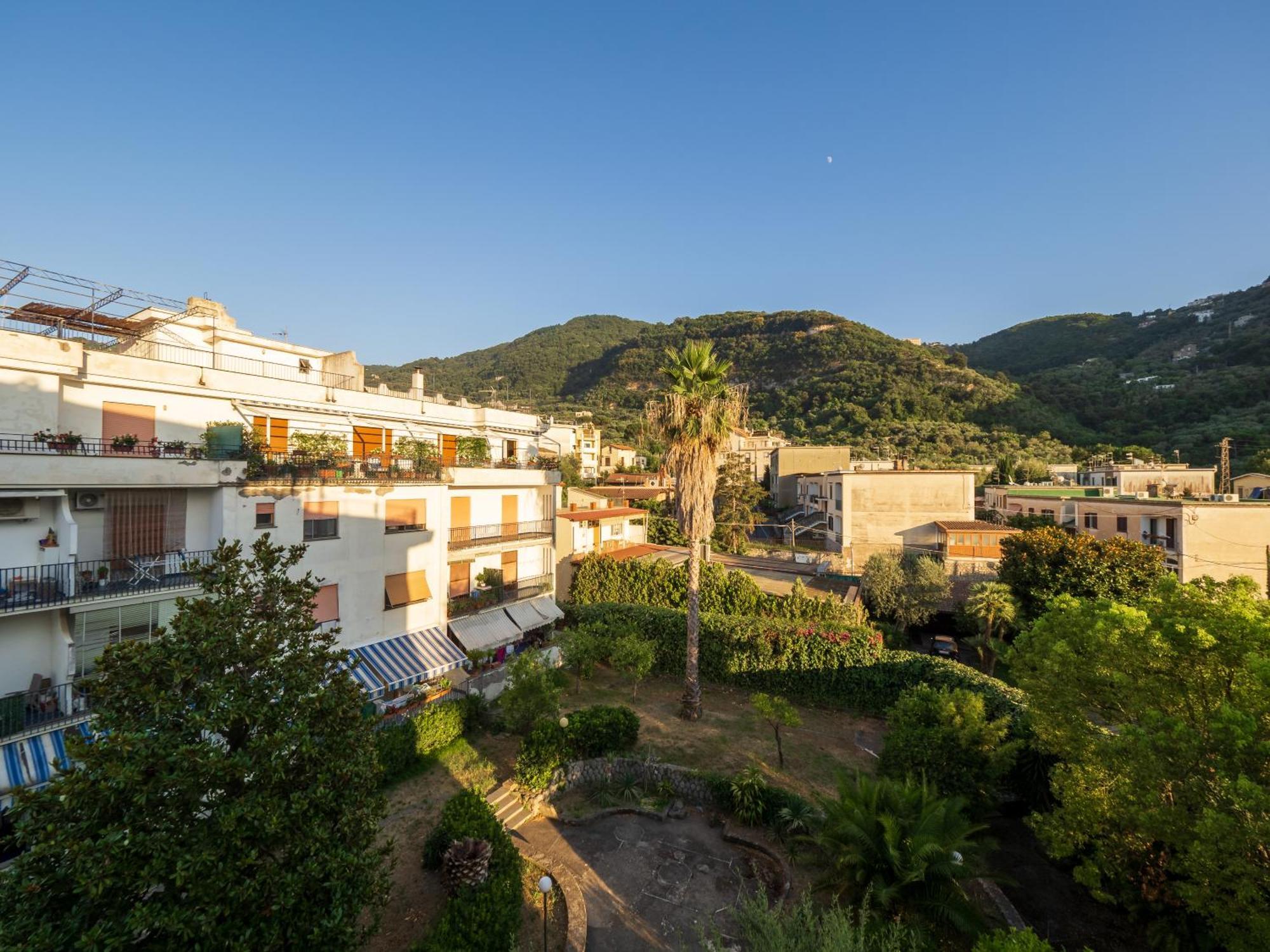 Relais Mirage - De Vivo Realty *