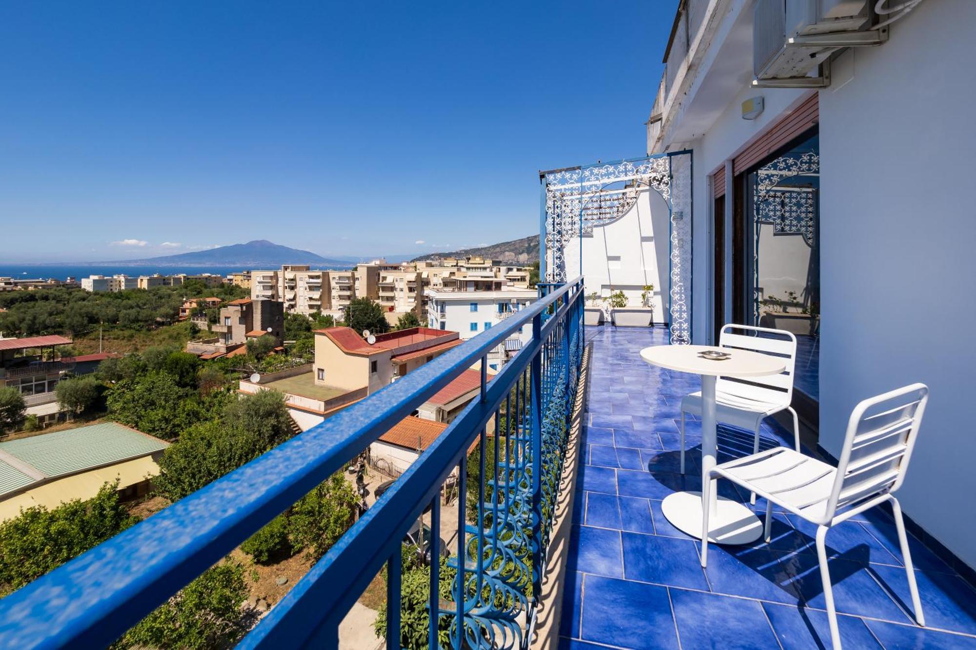 Relais Mirage - De Vivo Realty *