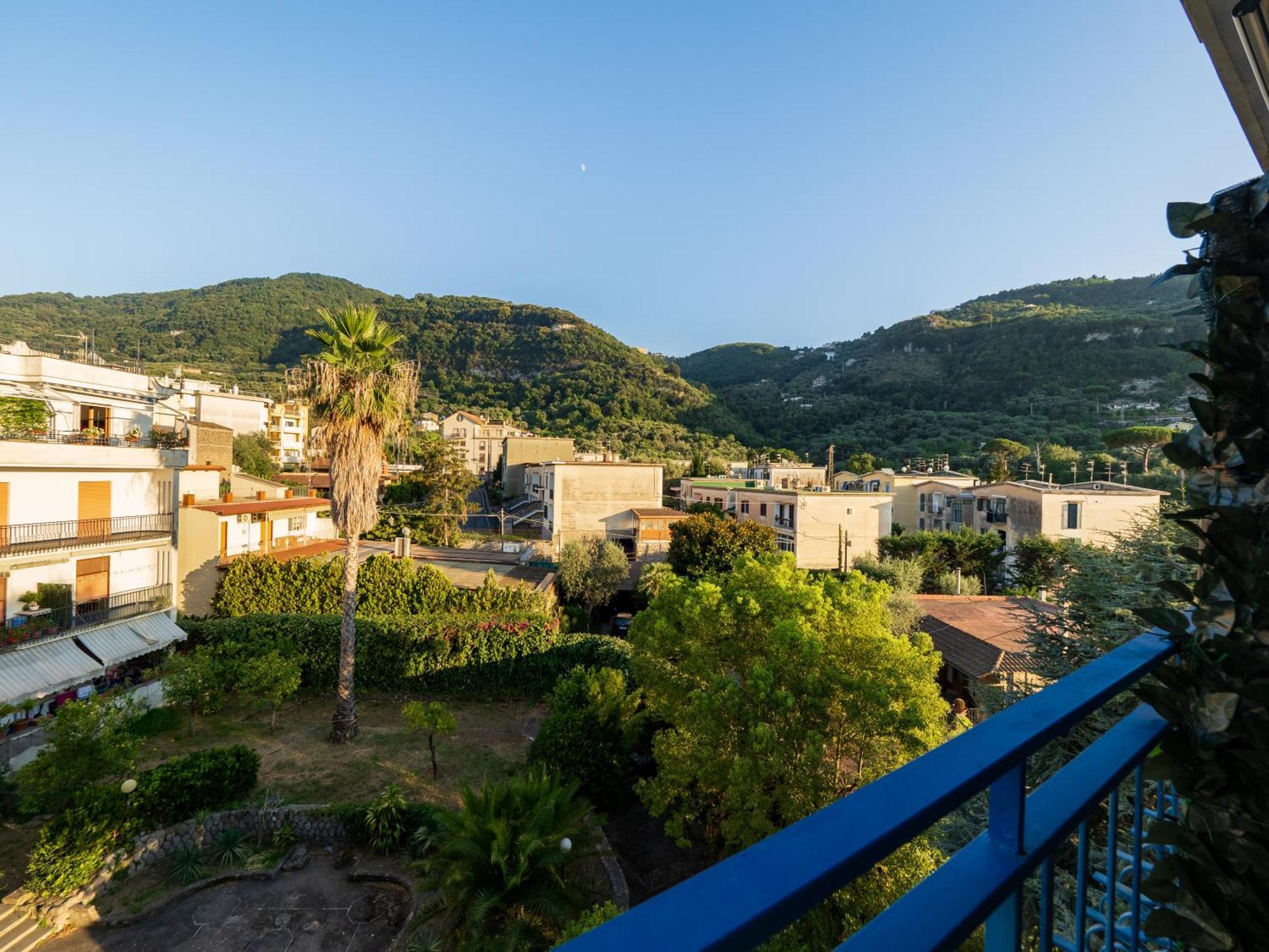Relais Mirage - De Vivo Realty