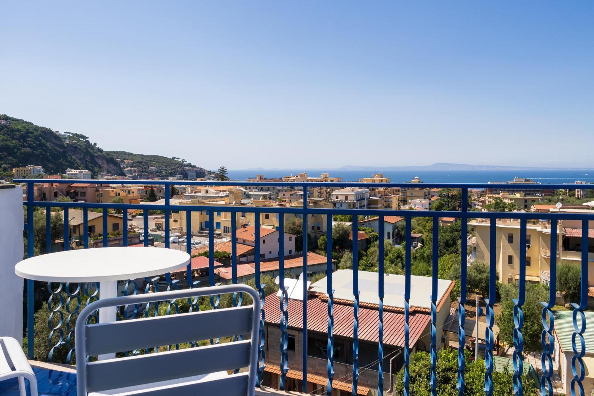 Relais Mirage - De Vivo Realty *