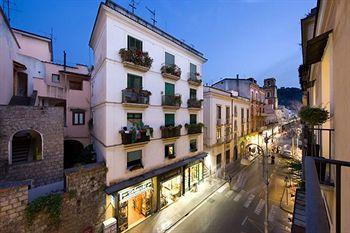 Palazzo Montefusco Guest house 4*