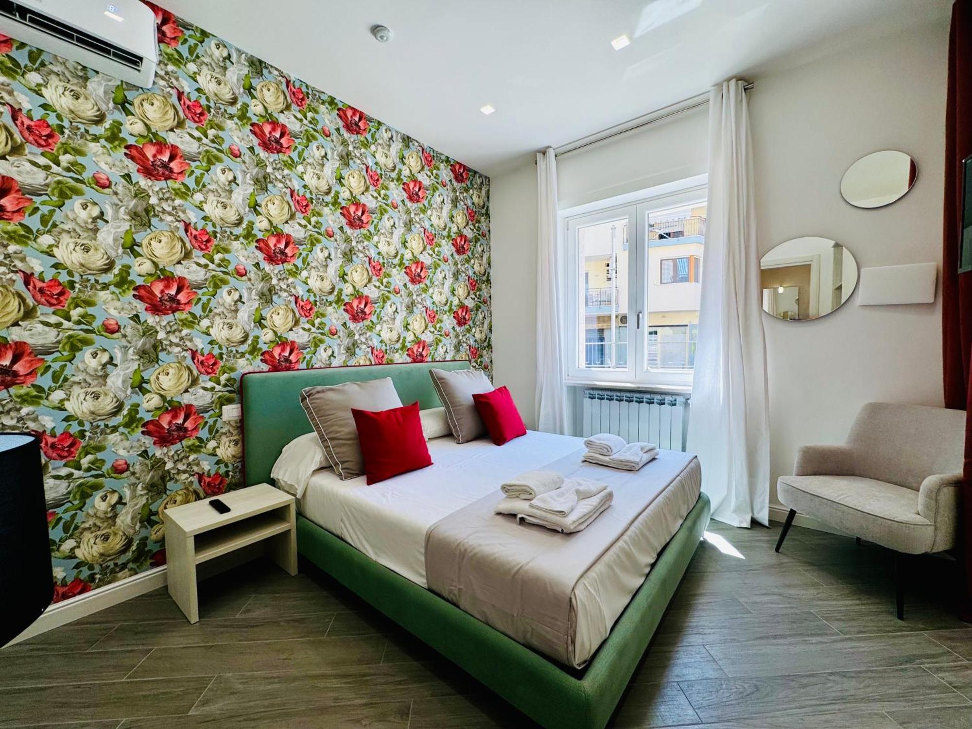 Yourhome - Santa Lucia Affittacamere *