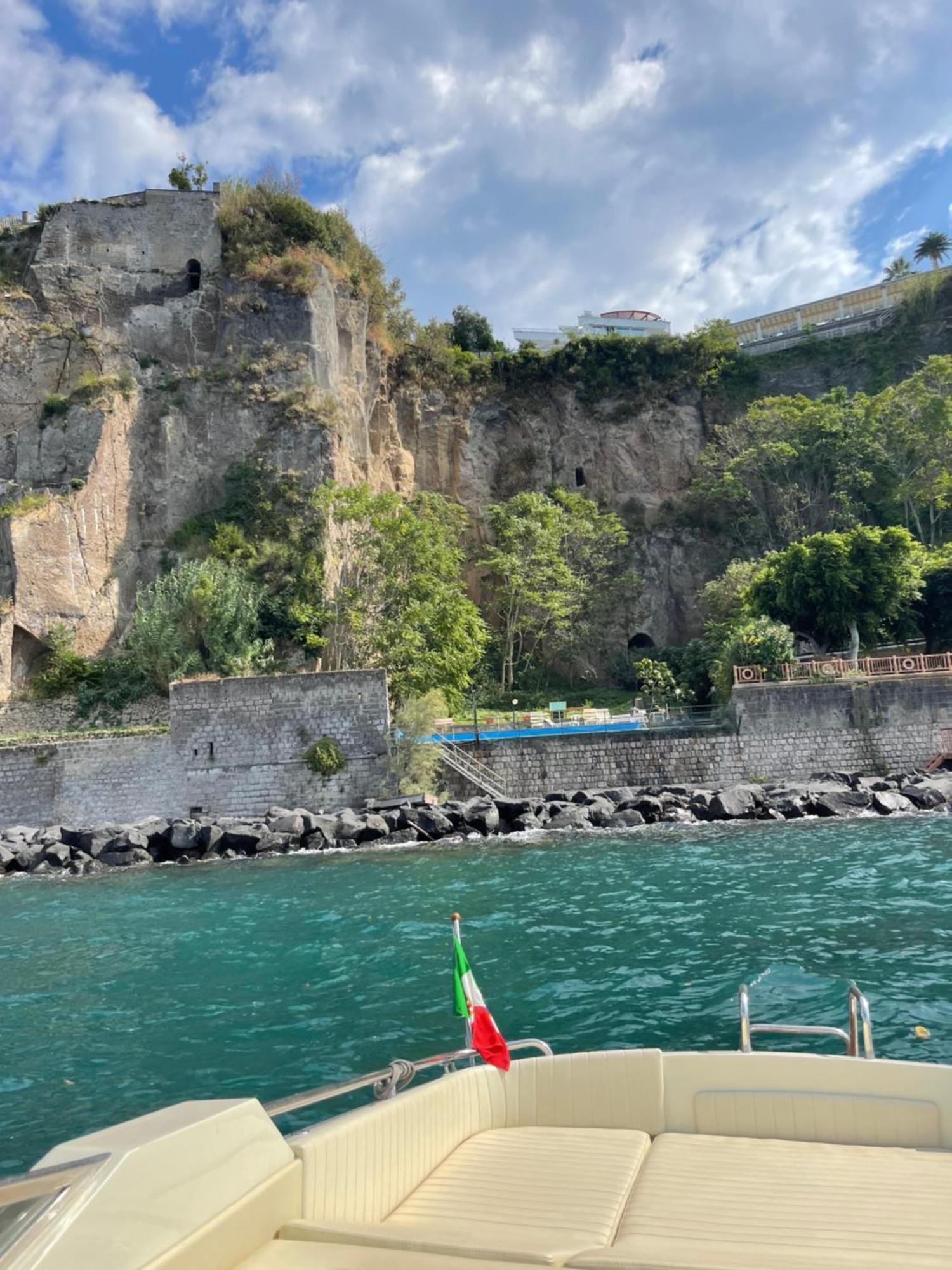 Lemon Soul Center * Sorrento