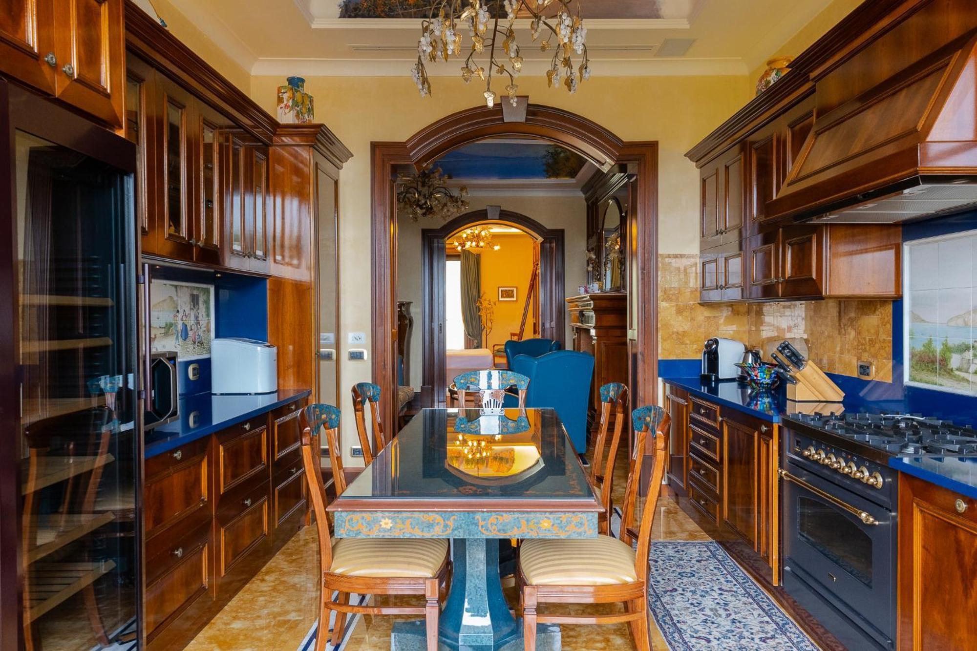 Casa Rajada *