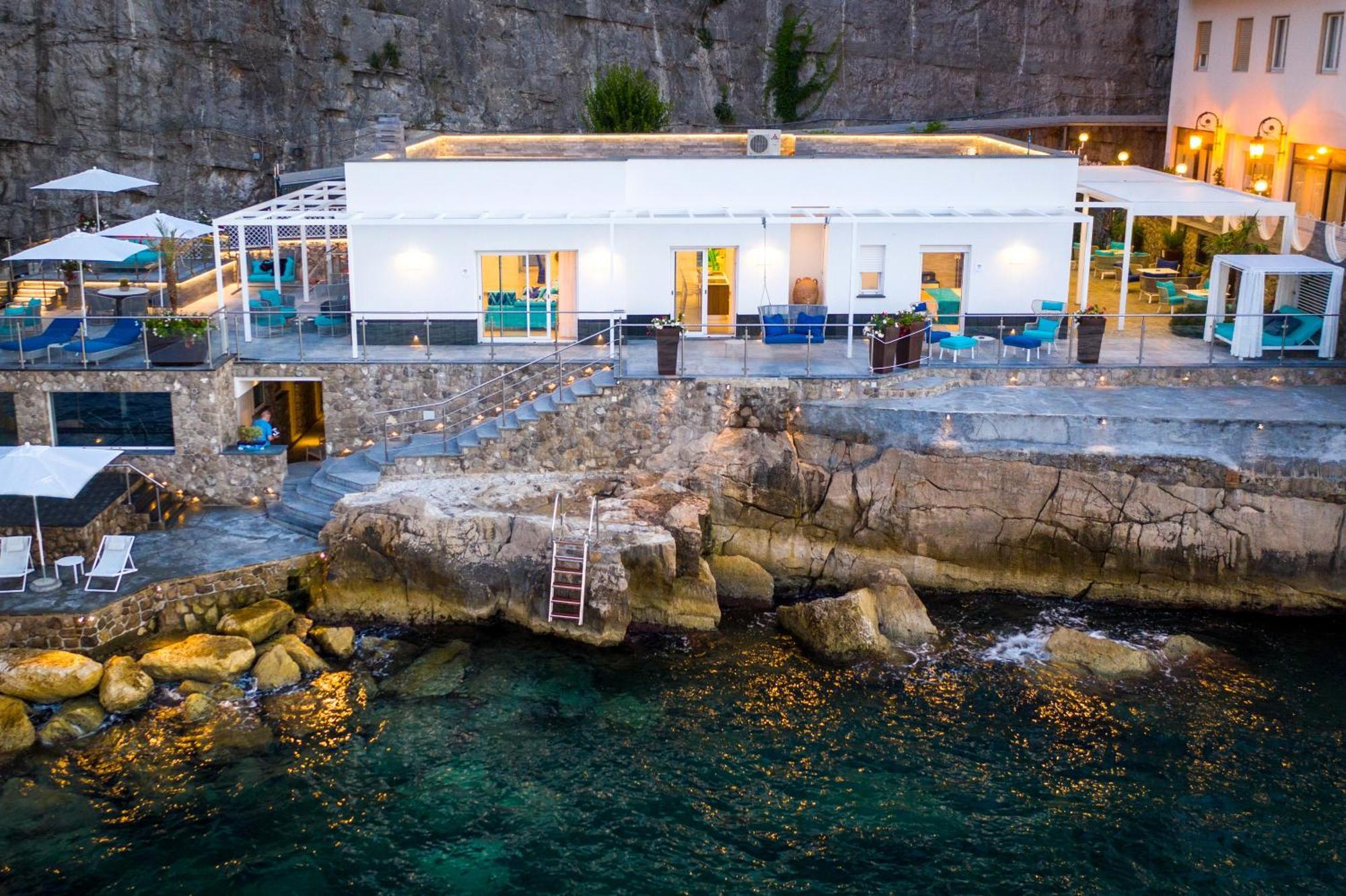 My Exclusive Italy - Beachfront & Private Sea Access Sorrento