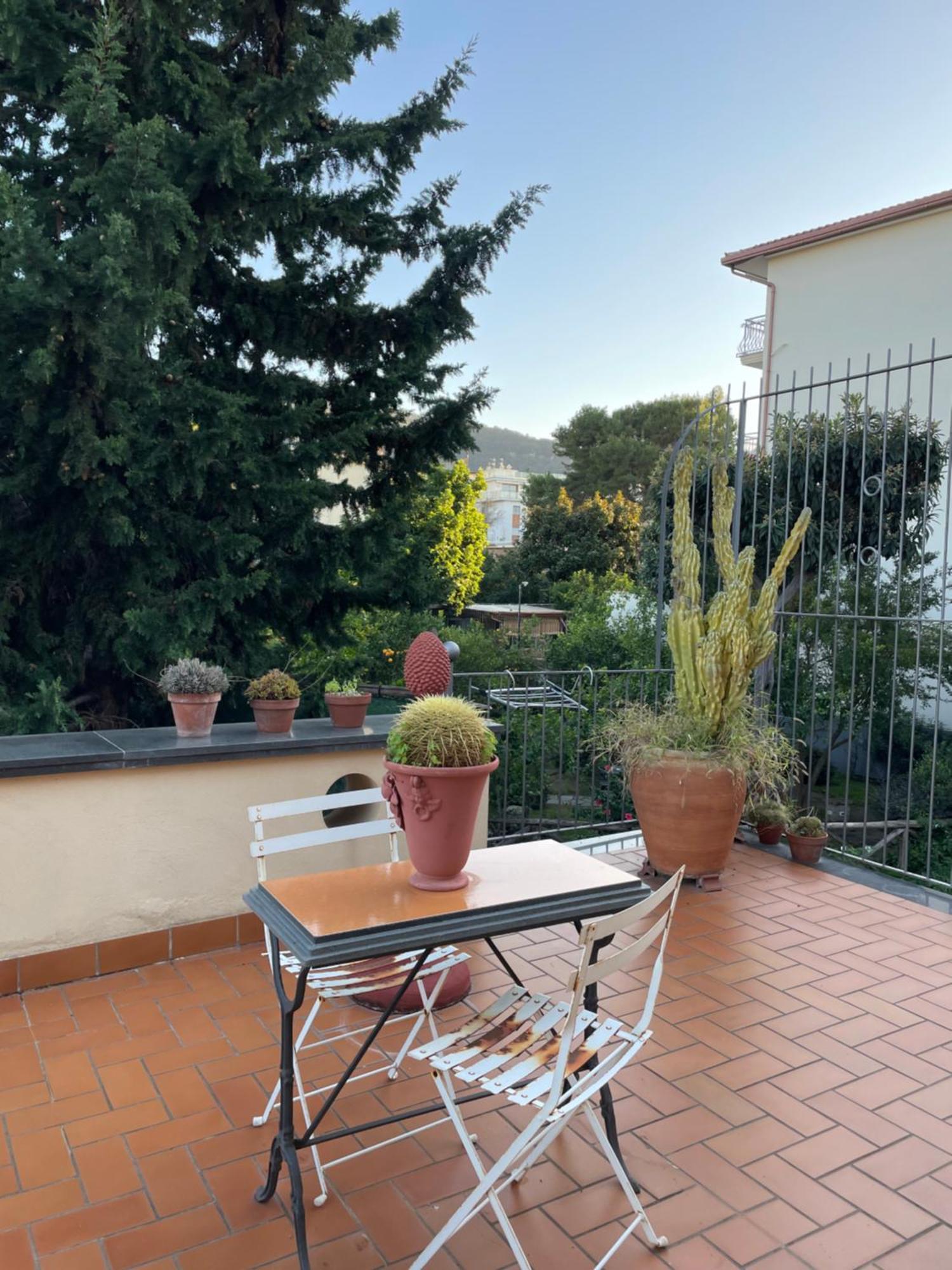Domus Felix Bed & Breakfast 2*