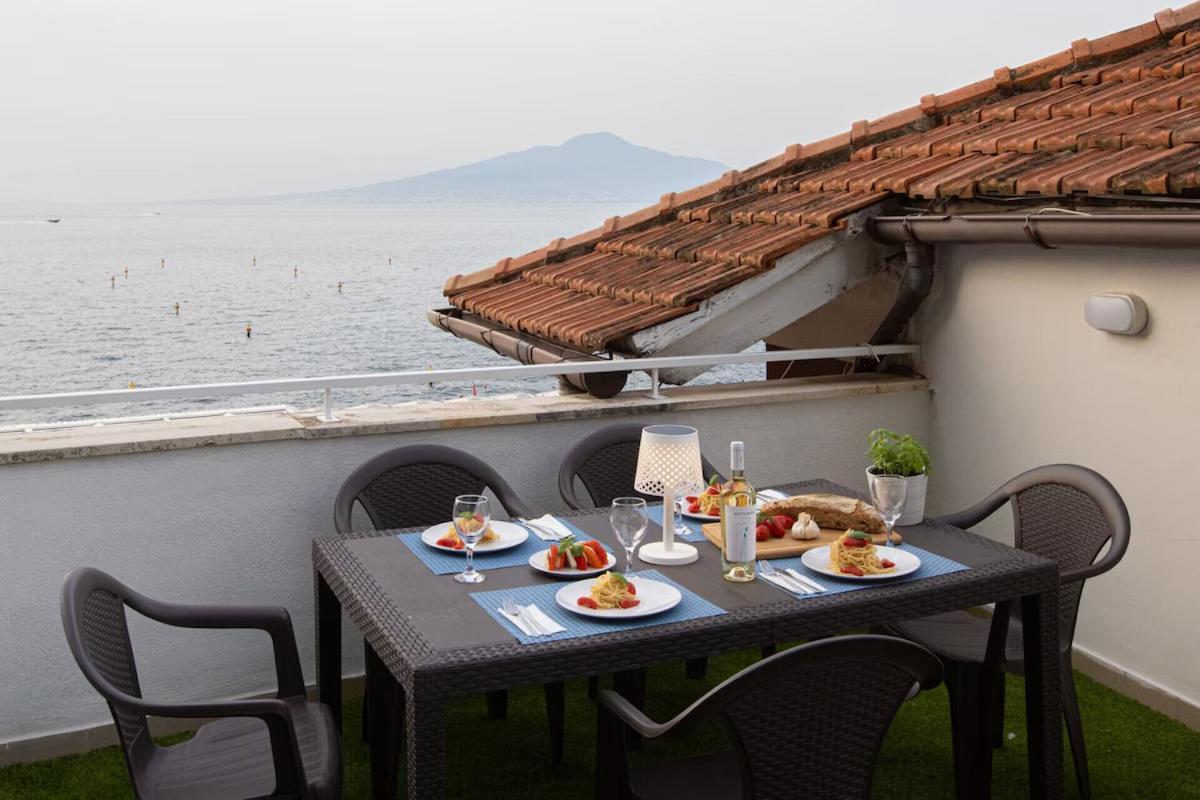 Sorrentovibes - Seaview On The & Amazing Views Terrace Apartment Sorrento