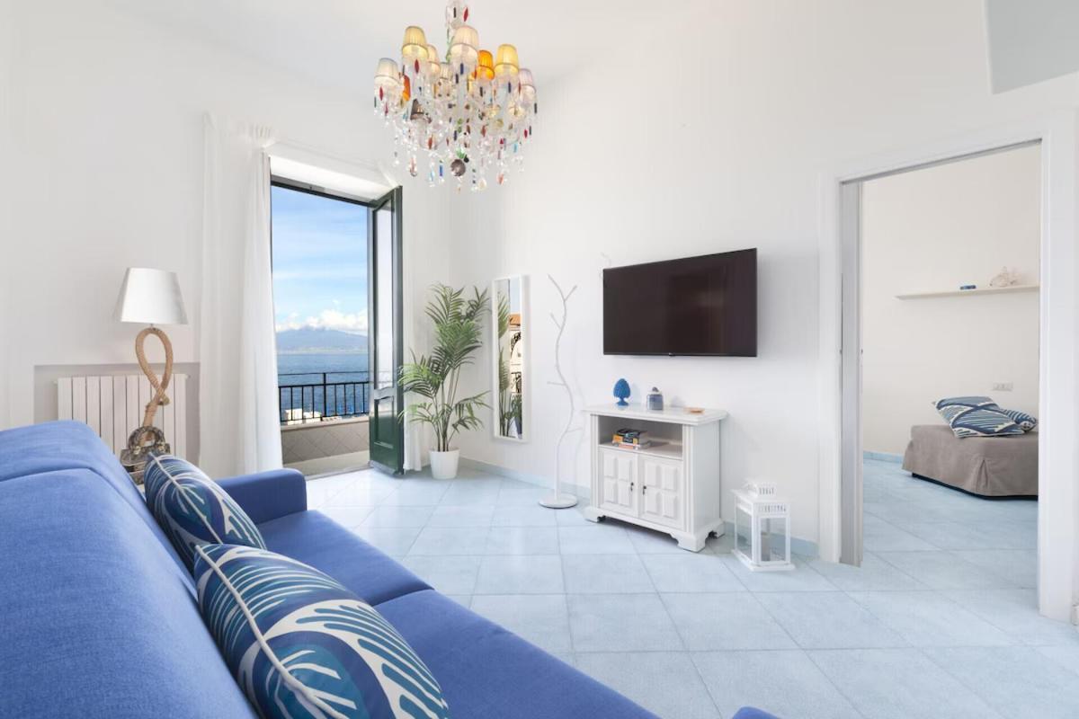 Apartment Sorrentovibes - Seaview On The & Amazing Views Terrace Sorrento