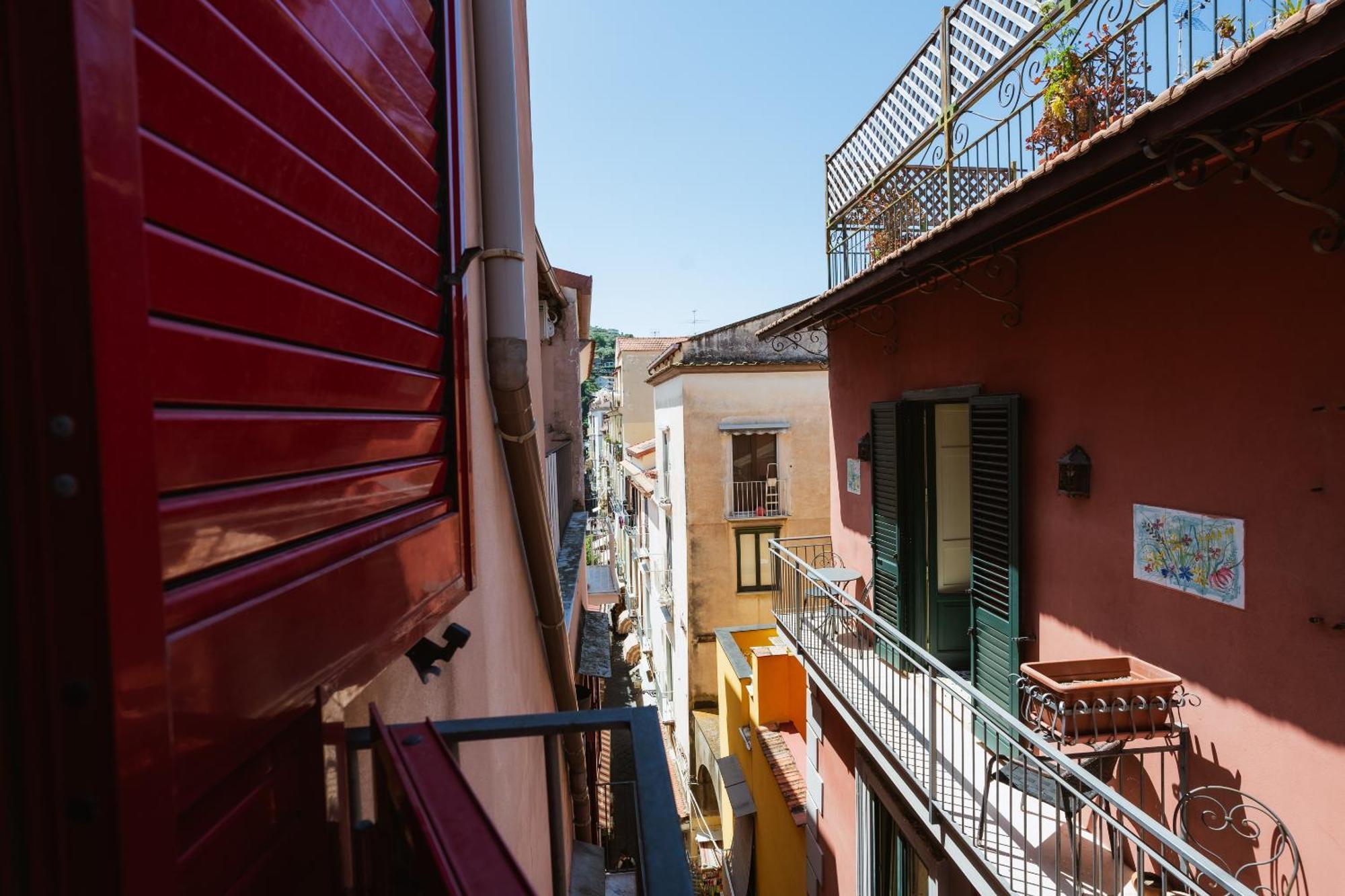 Realty Holidays - The House In The Center Apartment Sorrento