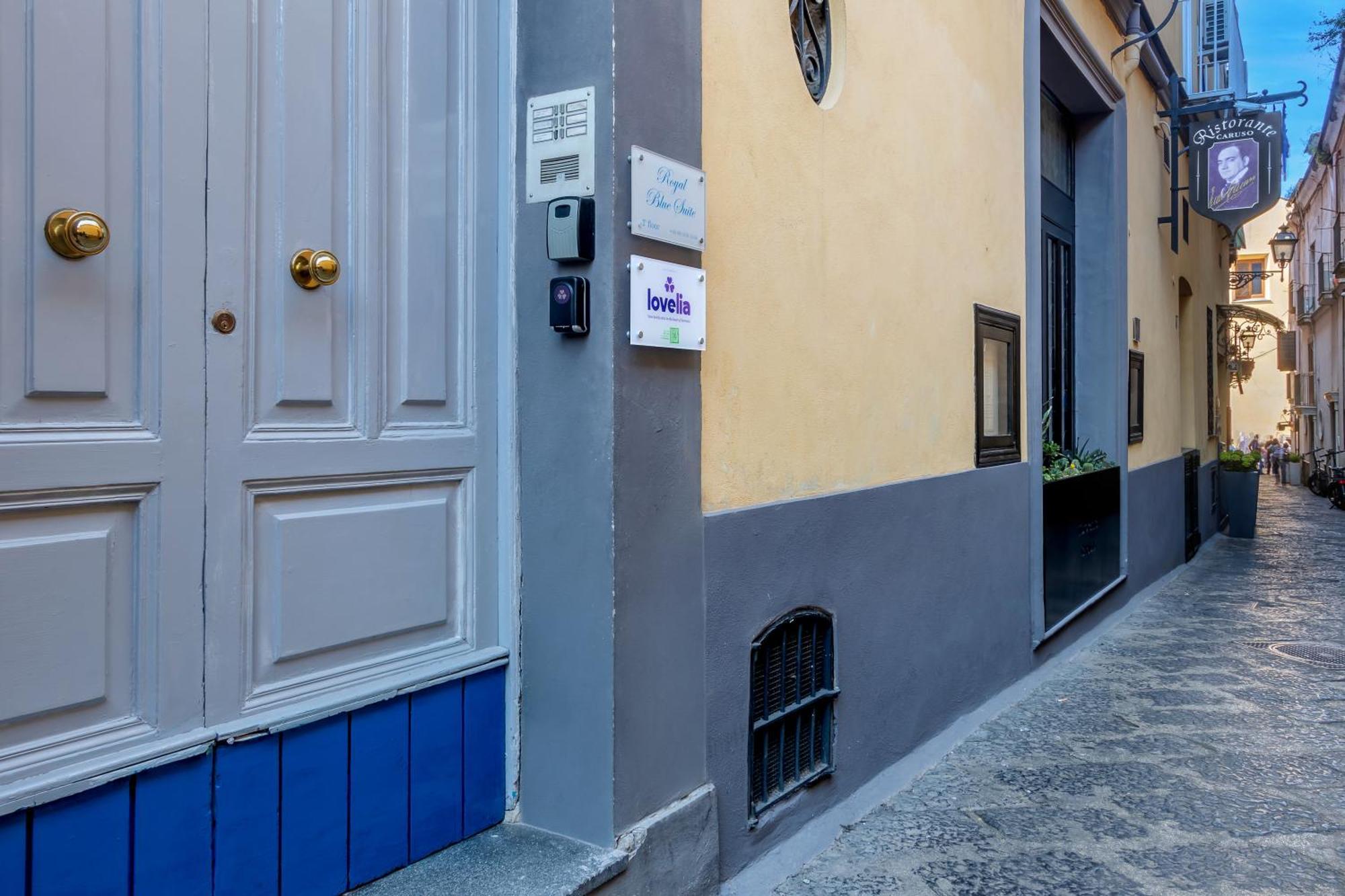 Lovelia: Square Lovely * Sorrento