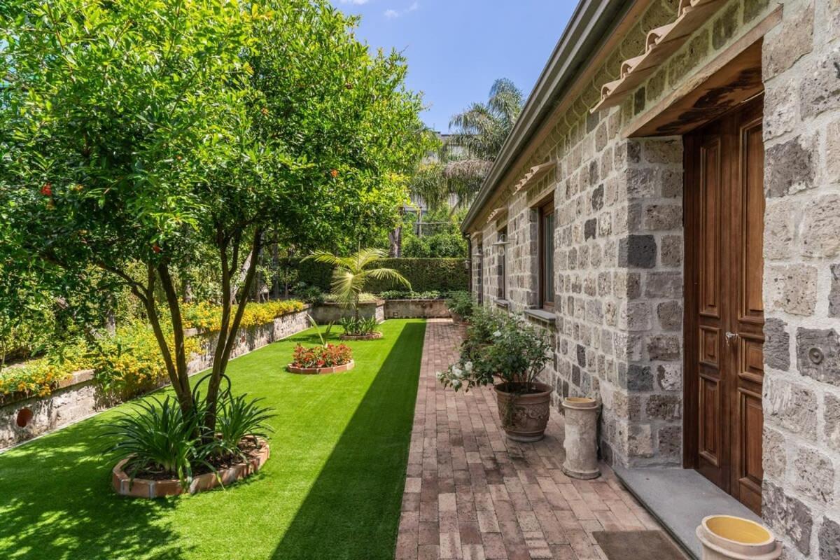 Villa Romantic Garden