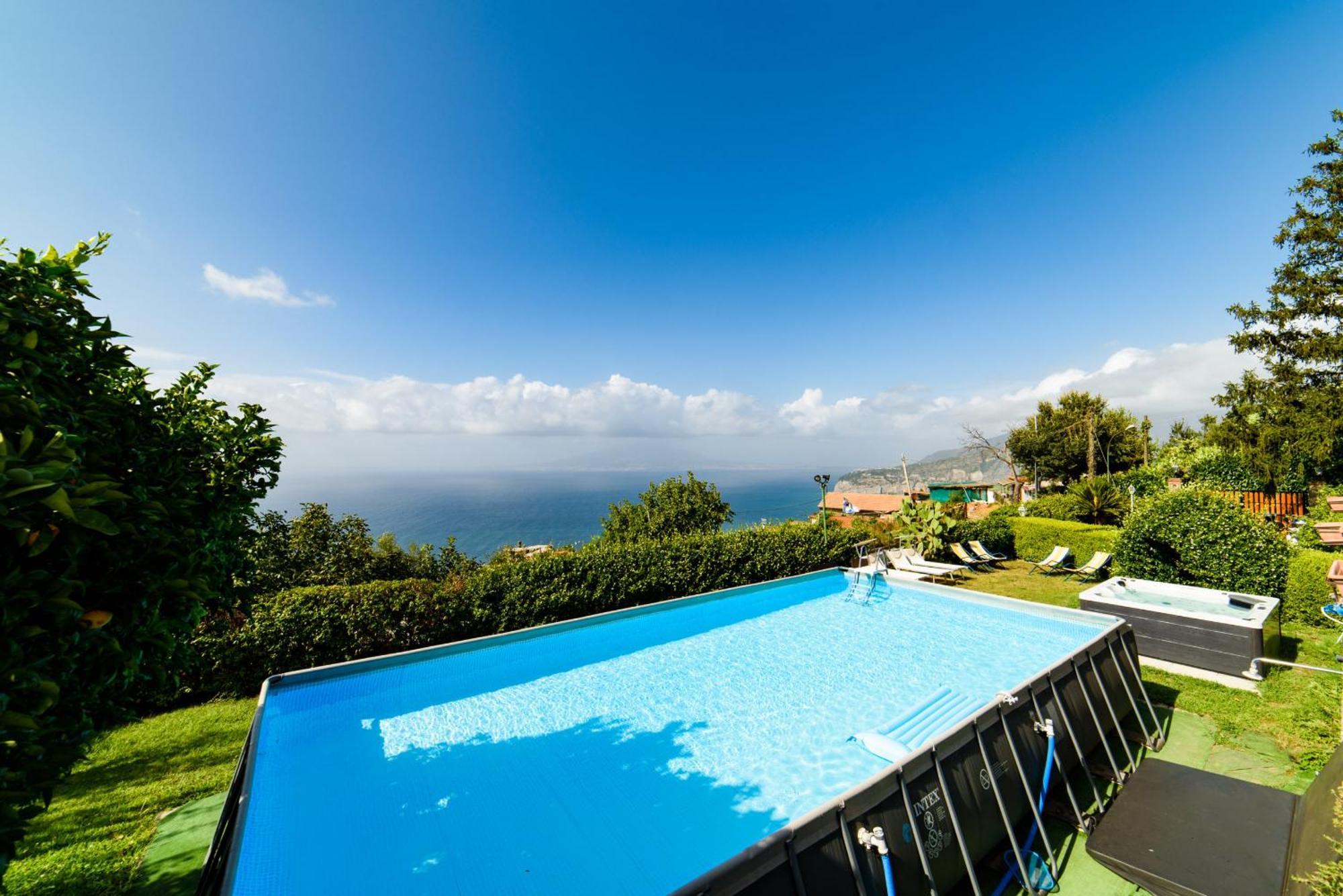 Luisa Jacuzzi And Pool Villa *