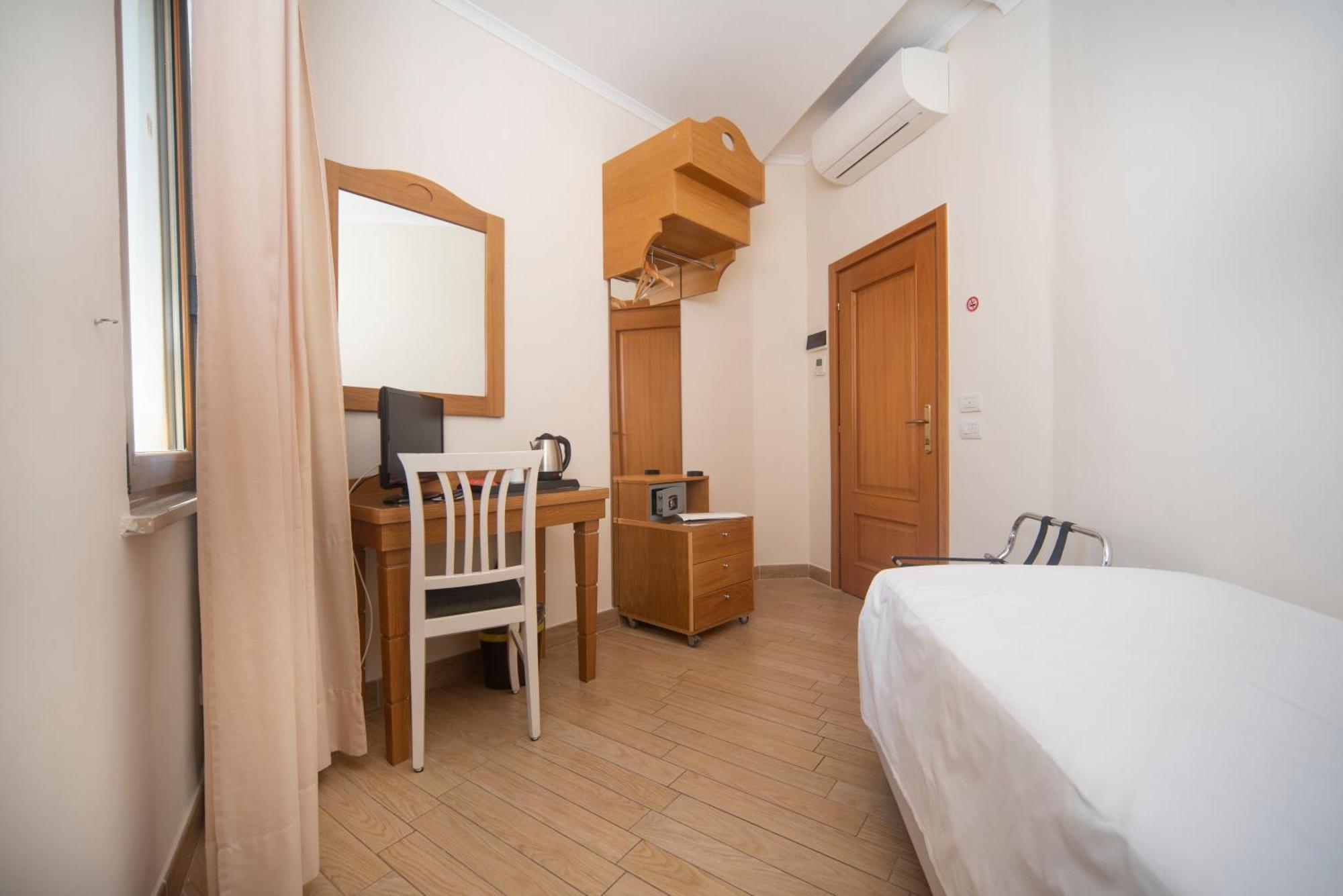 Hotel Tourist