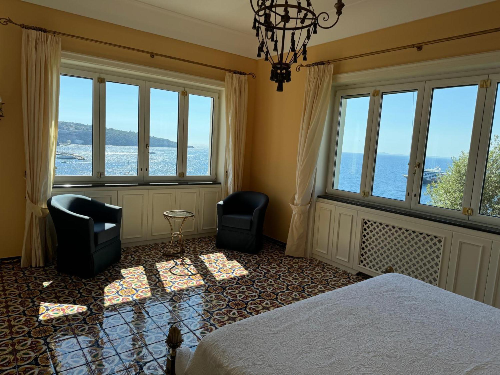 Saran * Sorrento
