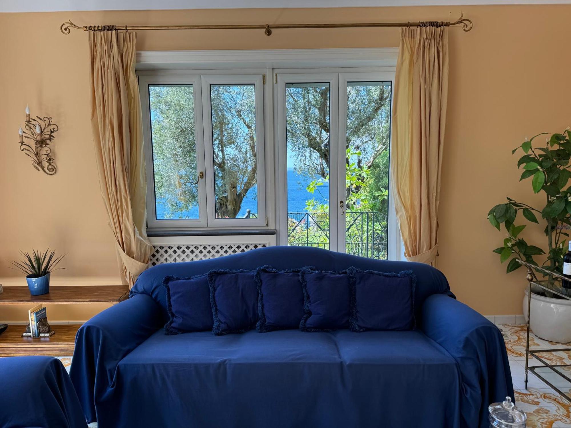 Saran Villa