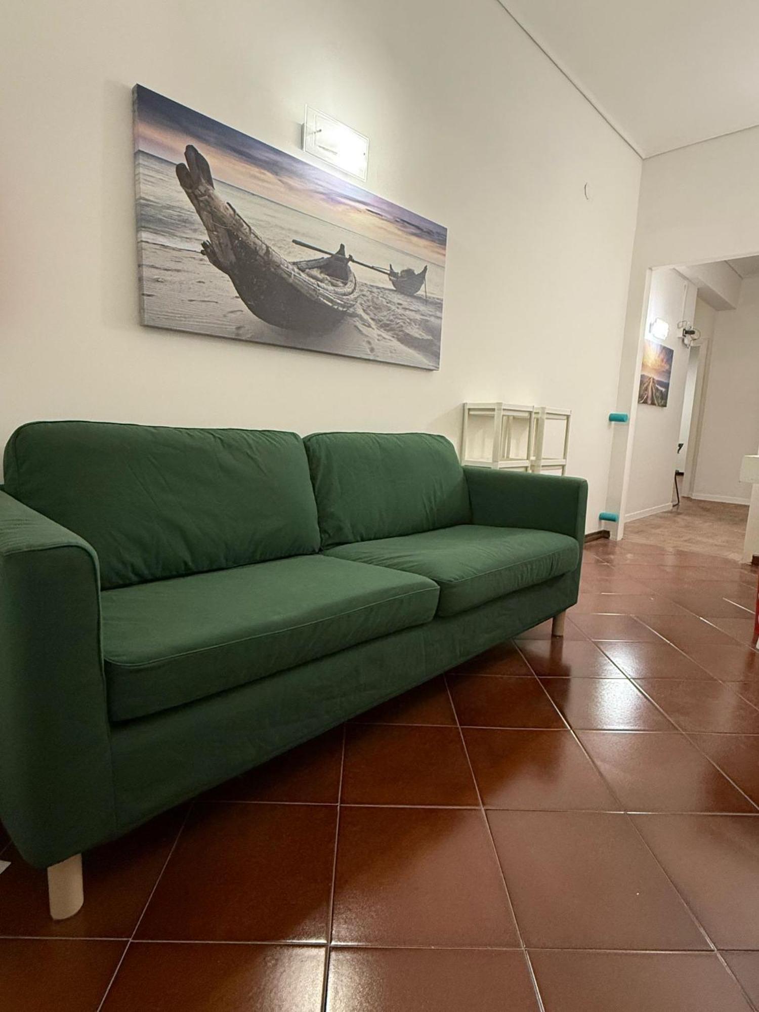 A I R House *