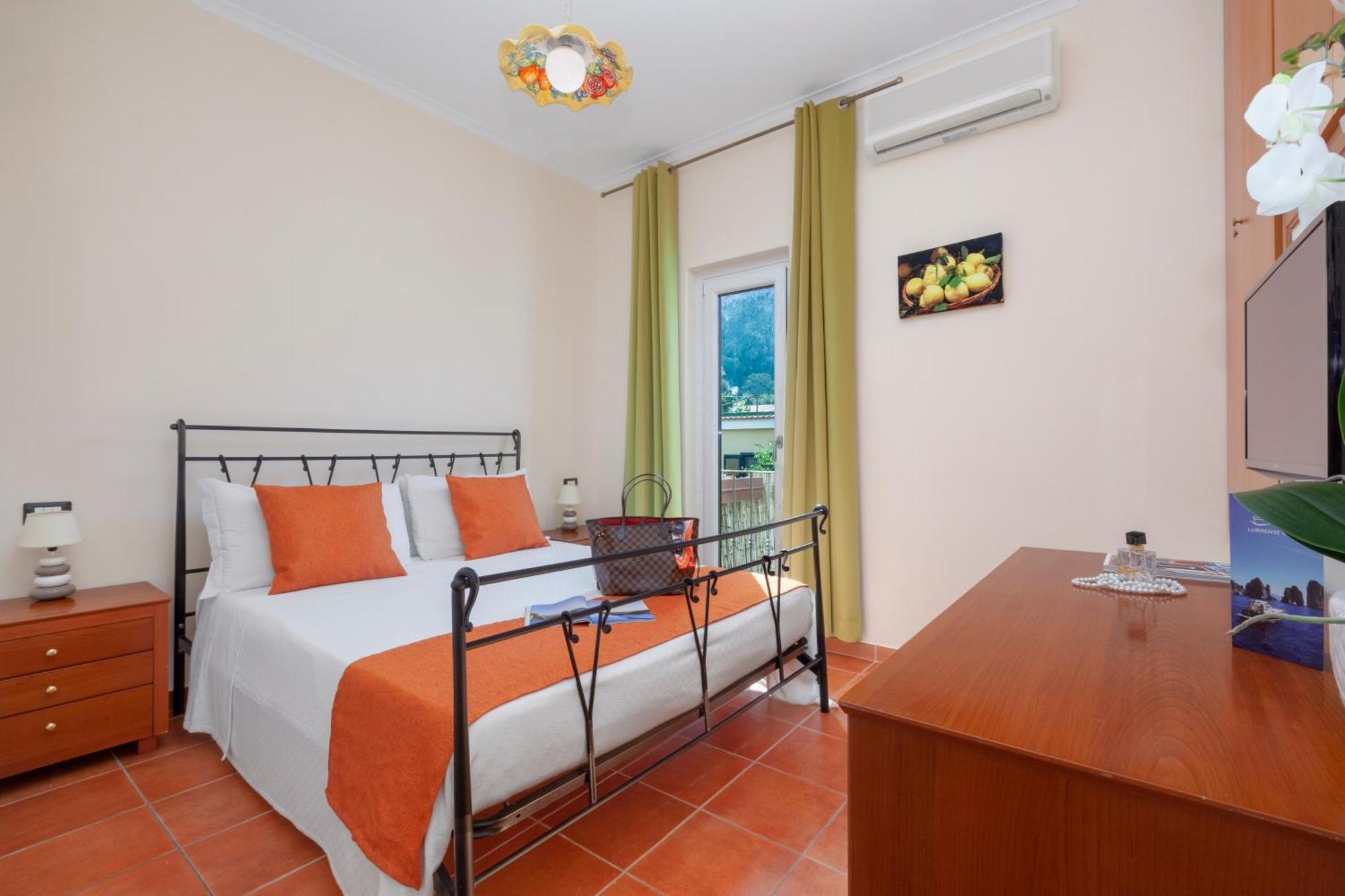 Bed & Breakfast Relais Santa Lucia 2*