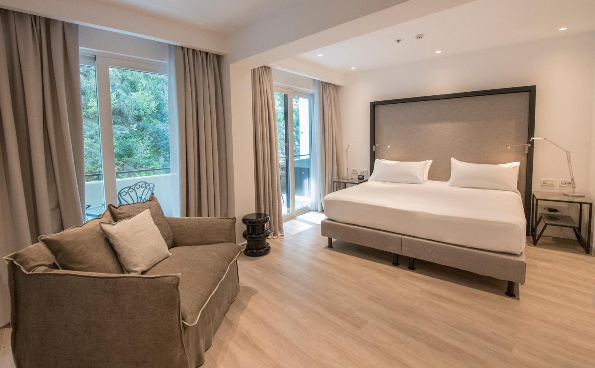 Hotel Hilton Palace 4*