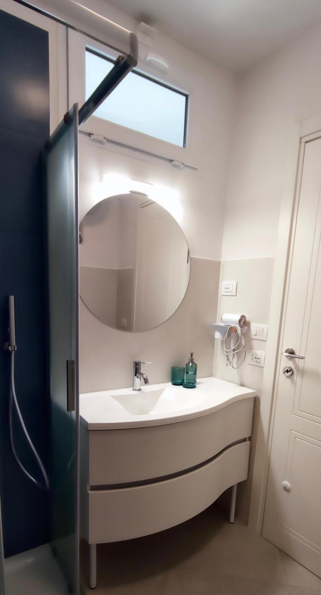 Archway Nine Apartment