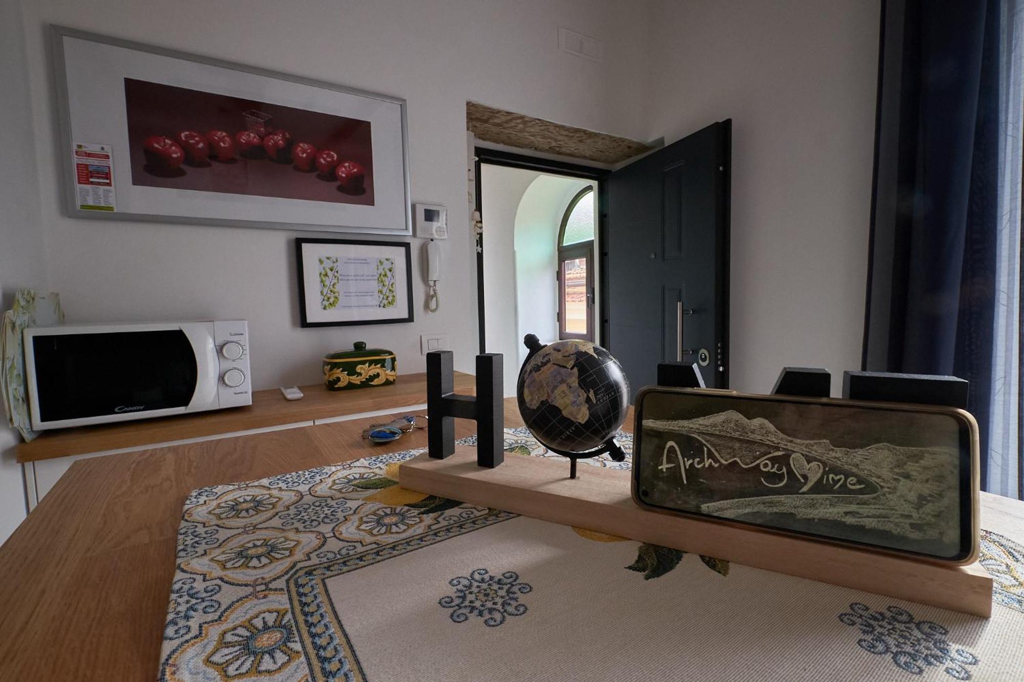 Archway Nine Apartment