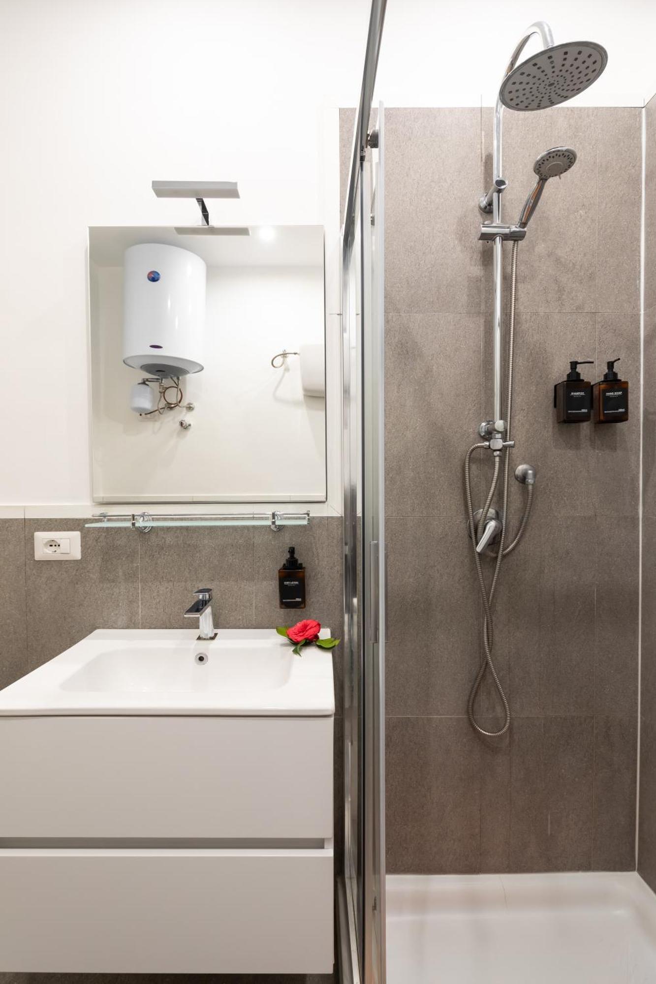 Apartment Yourhome - La Casa Di Renato *
