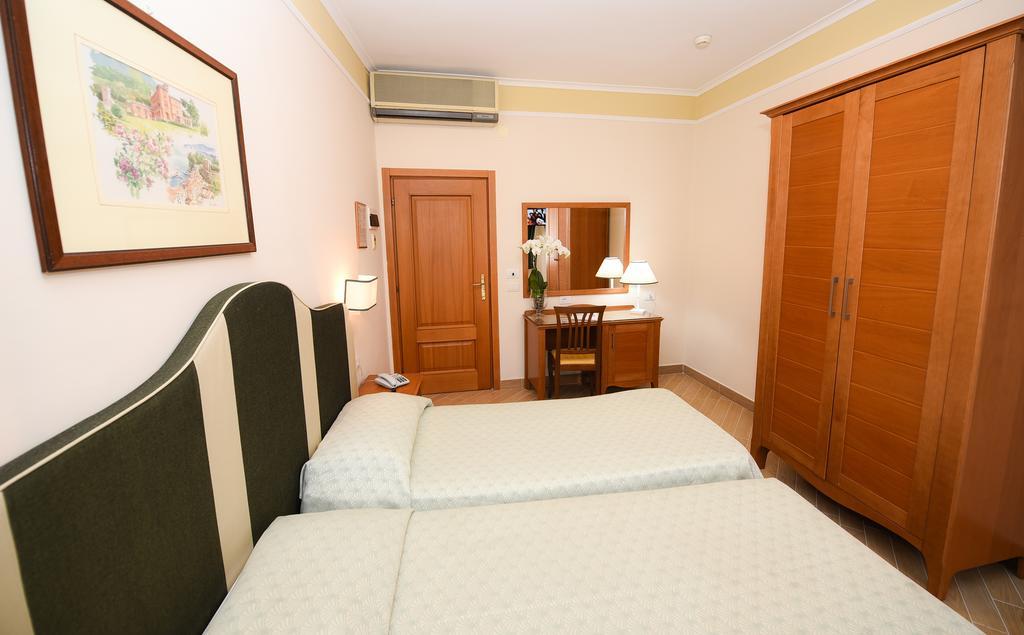 Hotel Tourist