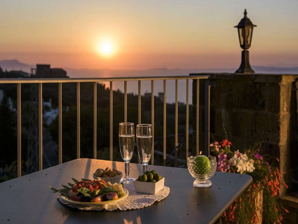 Villa Carolina Sorrento Private Heated Mini Pool And Sea View * Sorrento