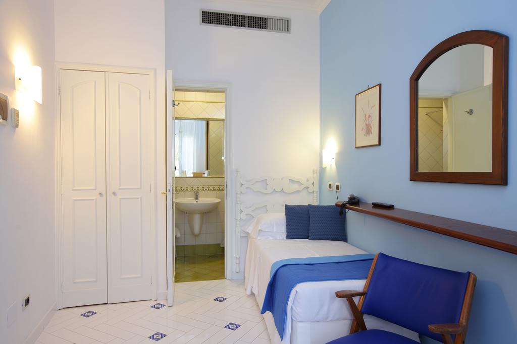 Di Hotel Sorrento