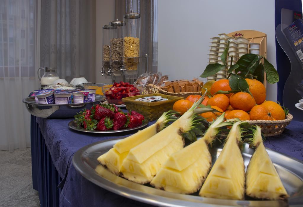 Leone Hotel