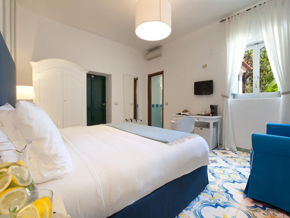 Relais Correale & Garden Bed & Breakfast