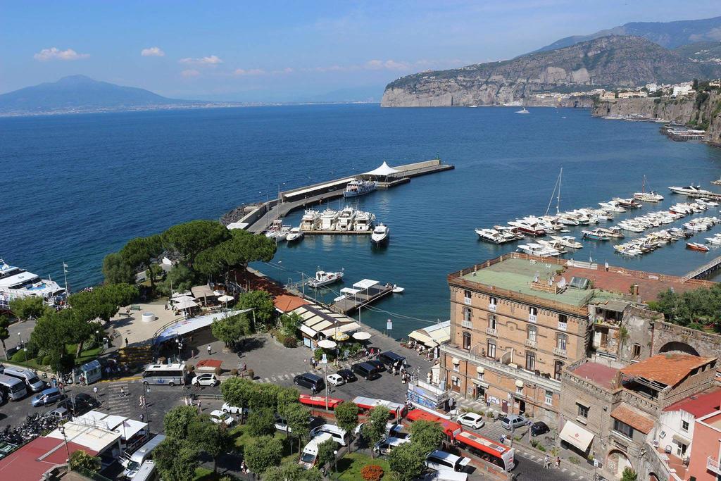 Happy Flat Sorrento