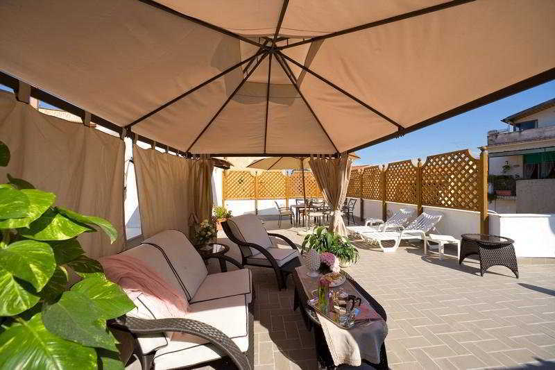 Aparthotel Magi House Relais 2*