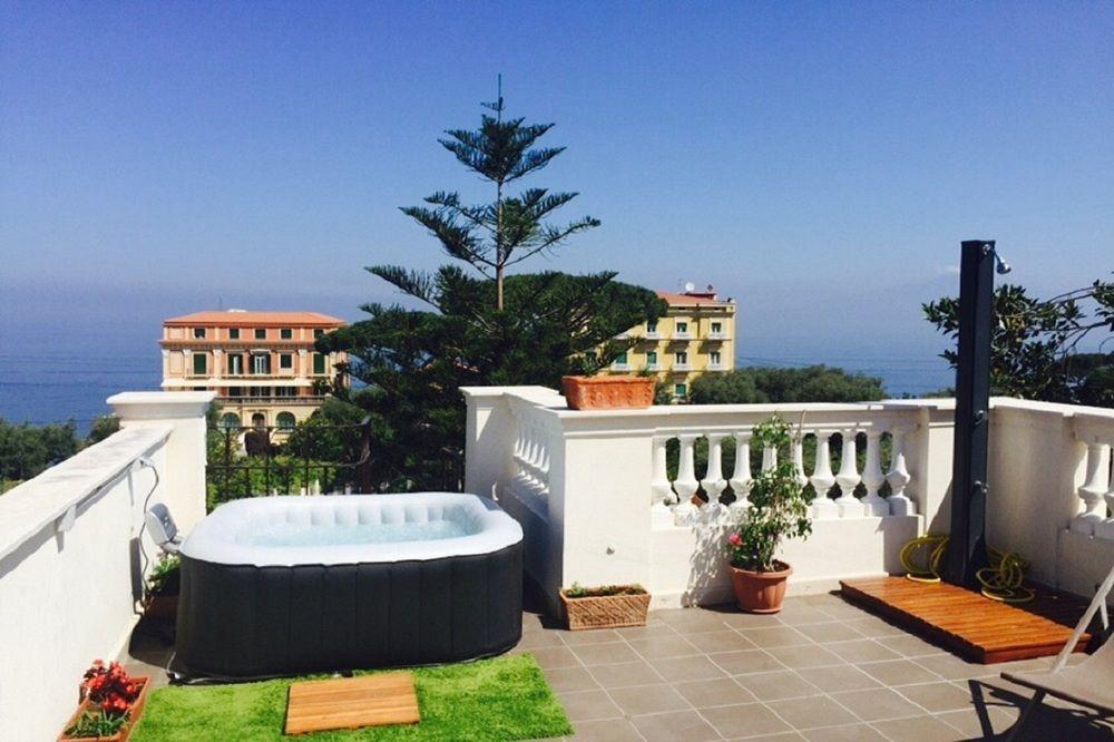 Agora * Sorrento
