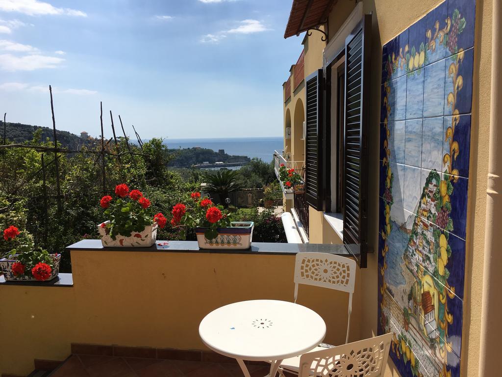 Faraglioni Di
