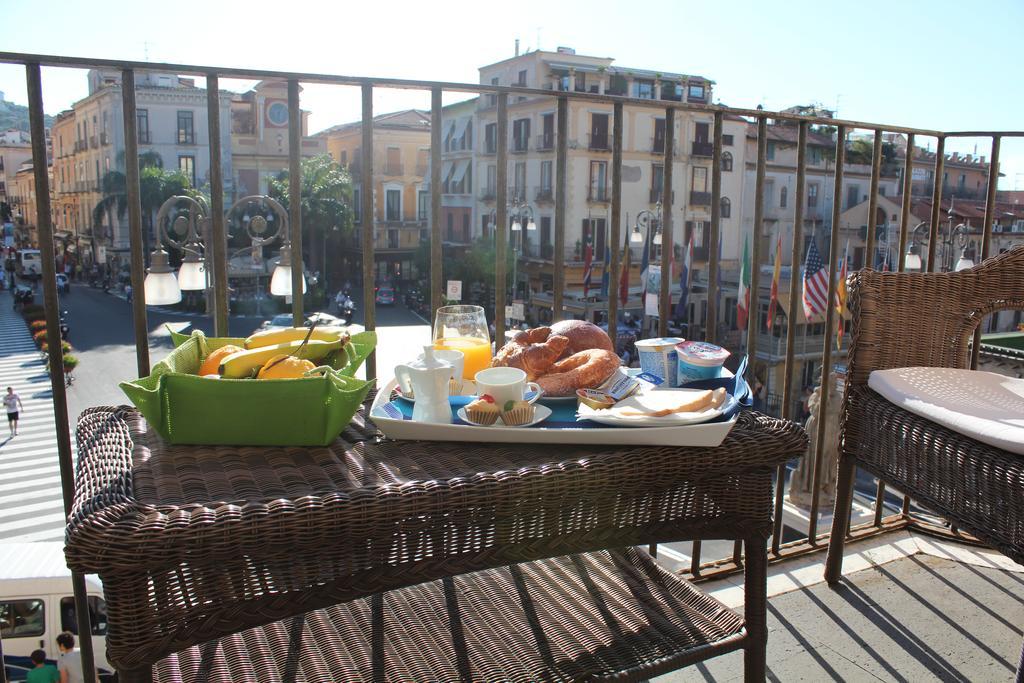 Piazza Tasso Relais Bed & Breakfast 2*