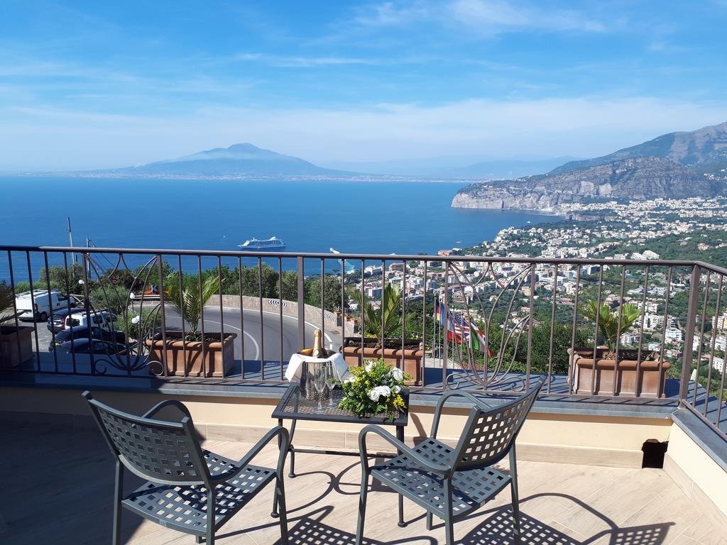 Hotel La Vue D'or 4*