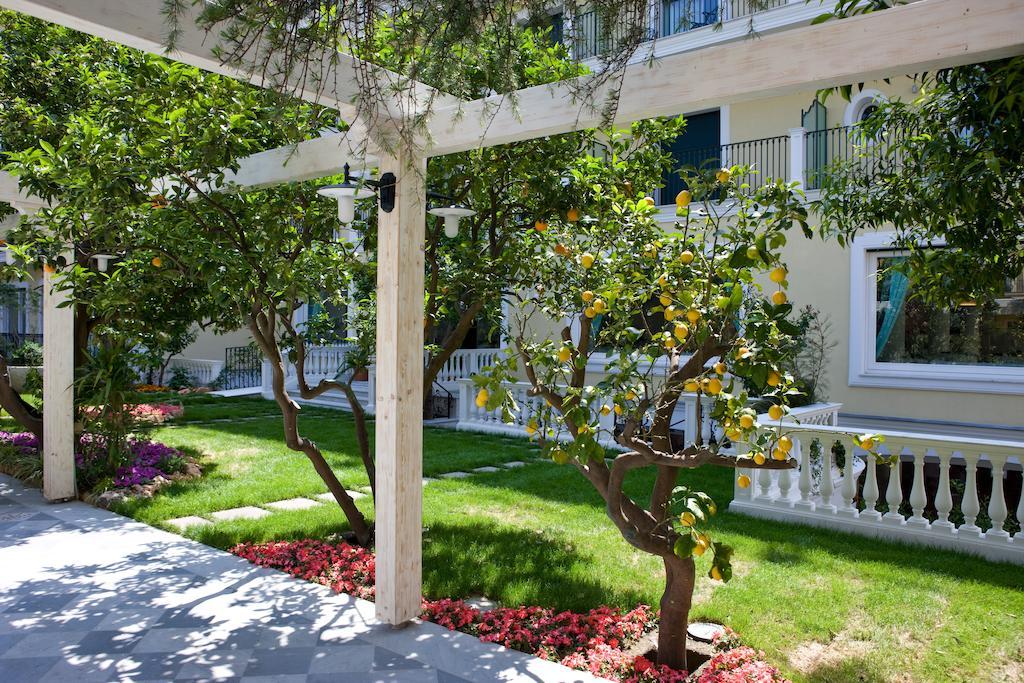 Grand La Favorita Sorrento