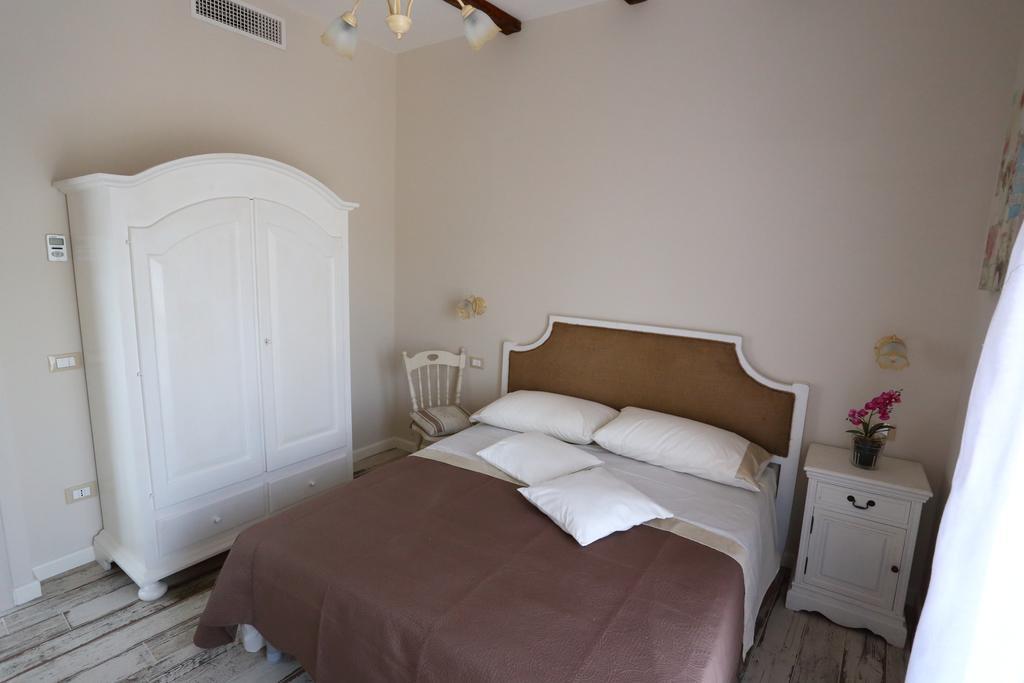 Acomodação com café da manhã  Ambrosio Relais 2*