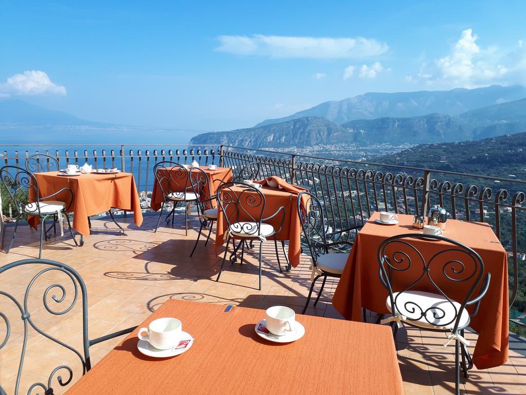 La Vue D'or 4*