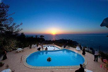 Villaggio Lubrense Hotel