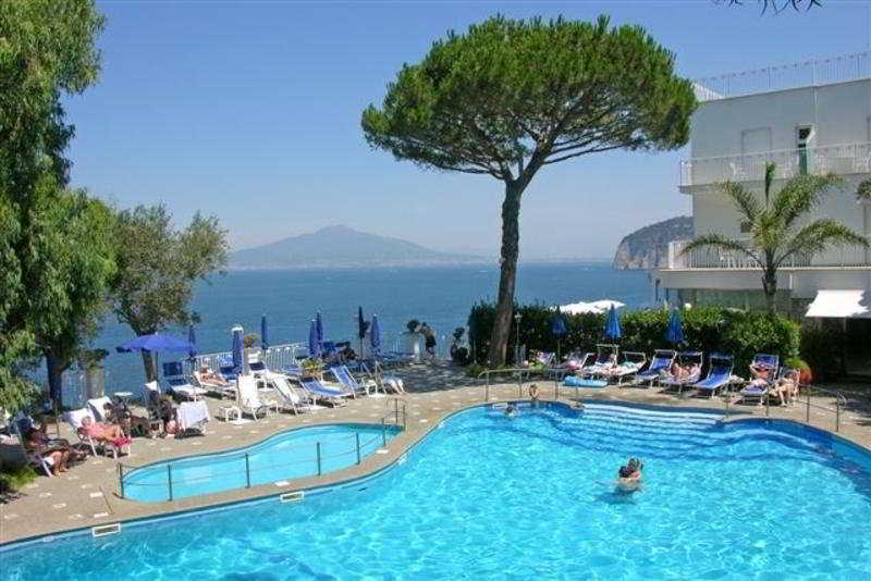 Grand Riviera Hotel