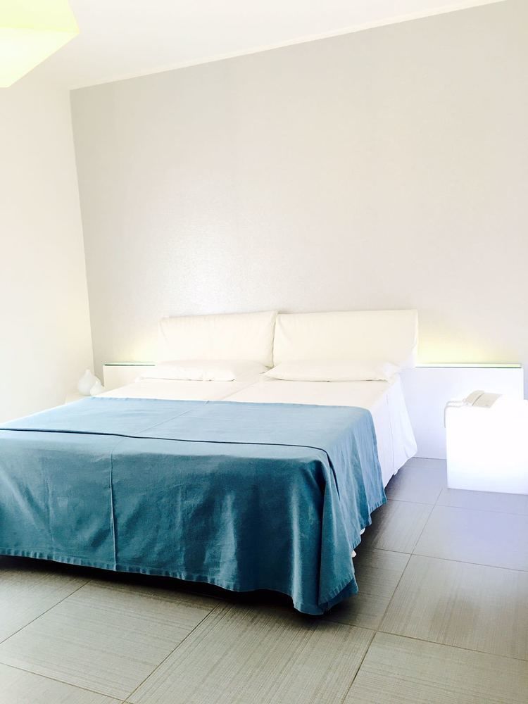 Palazzo Tritone & Abagnale Bed & Breakfast 3*