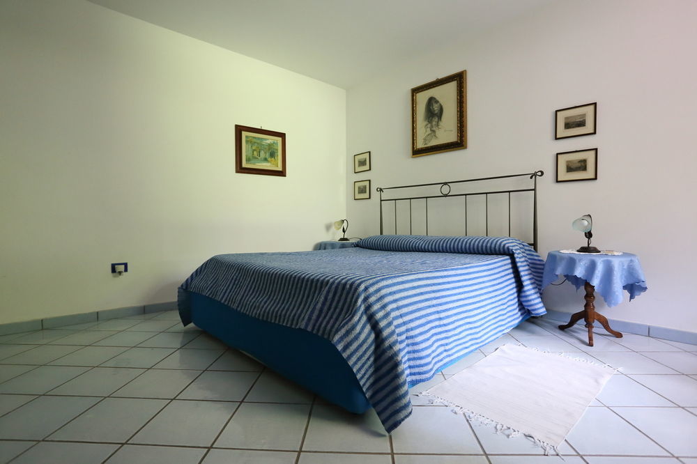 Acomodação com café da manhã  Ambrosio Relais 2*