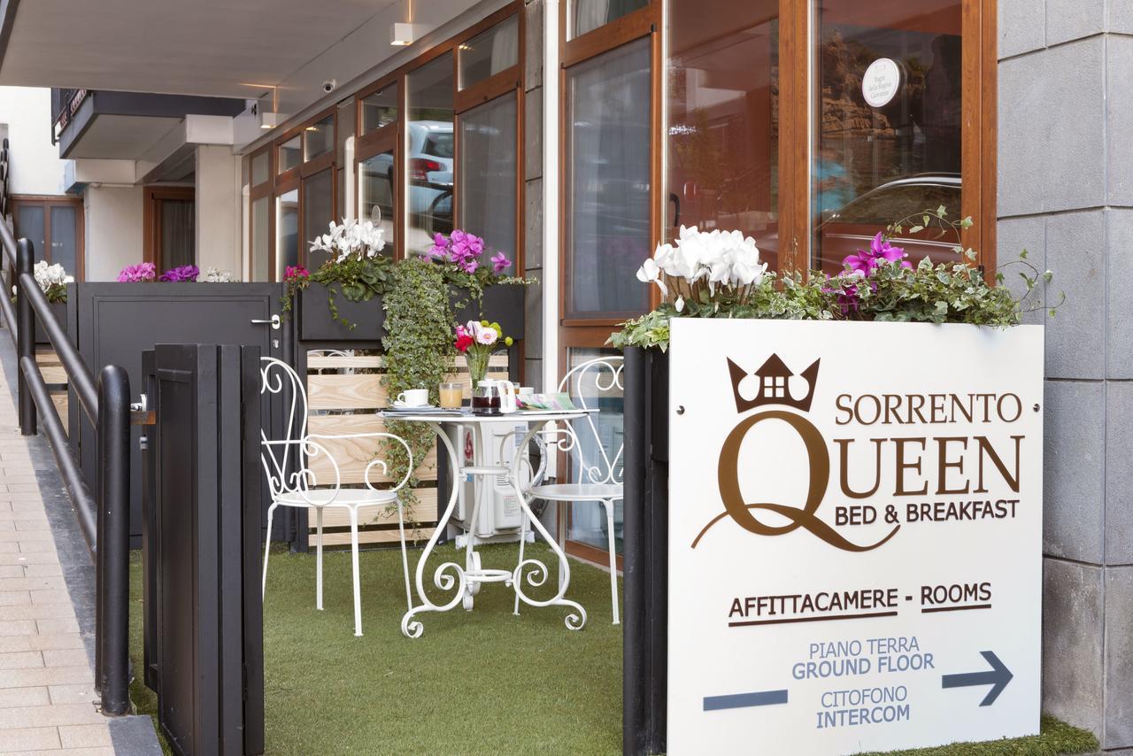 Queen Bed & Breakfast Sorrento