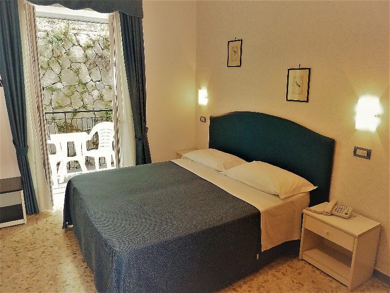 Britannia 3* Sorrento