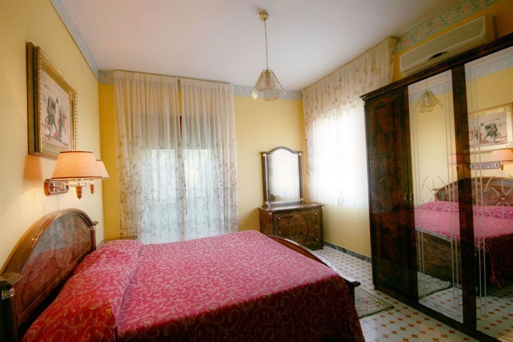 Cavour 3* Sorrento