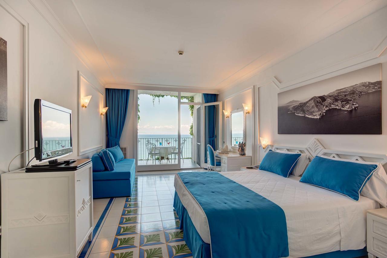 Grand Riviera Hotel 4*