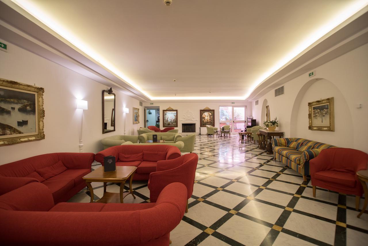 Maria Hotel 4*